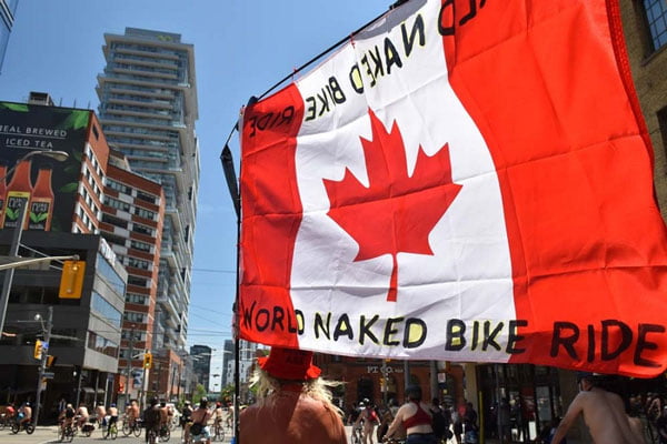 روز جهانی دوچرخه سواری لخت در کانادا